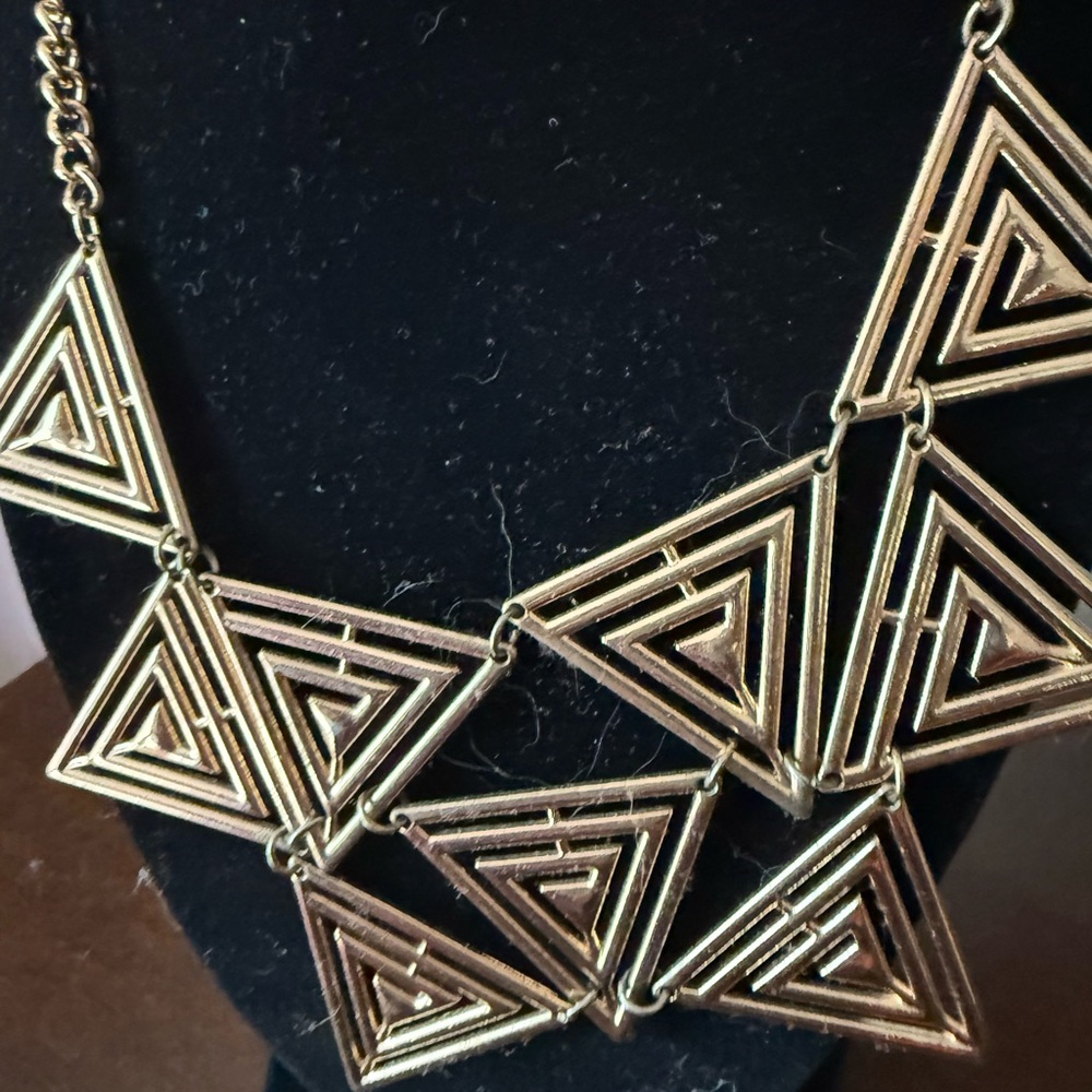 Vintage Gold Tone Art Deco Geometric Triangle Statement Necklace w/ Extender - Picture 4 of 5